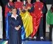 Anca Măroiu, Simona Deac, Simona Gherman și Ana Brînză alături de președintele FRS, Ana Pascu și de trofeul cucerit  Foto:Augusto Bizzi