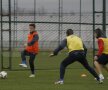 
Steliştii s-au bucurat de un antrenament cu mingea de dimineaţă