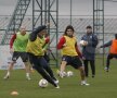 Steliştii s-au bucurat de un antrenament cu mingea de dimineaţă