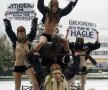 Organizaţia FEMEN a protestat în faţa sediului Federaţiei Internaţionale de Hochei împotriva Belarusului Foto:reuters