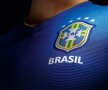 Brazilienii de la naţionala de fotbal vor purta haine noi începînd de astăzi.