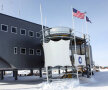 La stația științifică Polul Sud lucrează 140 de oameni, dintre care 40 locuiesc permanent acolo