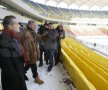 Gigi Becali a inspectat gazonul de pe Arena Naţională