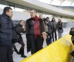 Gigi Becali a inspectat gazonul de pe Arena Naţională