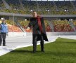 Gigi Becali a inspectat gazonul de pe Arena Naţională