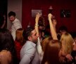 FOTO Baschetbalistele de la Tîrgovişte îşi fac de cap! Au băut toată noaptea în club