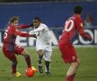 FOTO Ola John, "Regele Balonului" » Steaua a pierdut meciul tur cu Twente, 0-1
