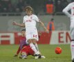 FOTO Ola John, "Regele Balonului" » Steaua a pierdut meciul tur cu Twente, 0-1