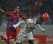 FOTO Ola John, "Regele Balonului" » Steaua a pierdut meciul tur cu Twente, 0-1