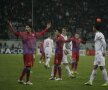 FOTO Ola John, "Regele Balonului" » Steaua a pierdut meciul tur cu Twente, 0-1