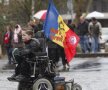 ersoane aflate în aceeaşi situaţie cu Mihai au steagul României cu chipul lui Neşu imprimat pe pînză. Mihai Neşu a făcut azi 29 de ani şi a decis să sărbătorească alături de jucătorii şi de suporterii formaţiei FC Utrecht