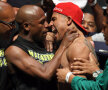 Mayweather jr. l-a atacat violent pe Ortiz la cîntarul oficial