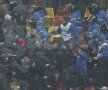 FOTO Oameni disperaţi şi loviţi pe Naţional Arena!