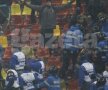 VIDEO & FOTO Imagini cu incidentele de pe Naţional Arena