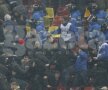 VIDEO & FOTO Imagini cu incidentele de pe Naţional Arena