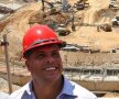 FOTO Ronaldo şi-a pus casca pe cap şi a inspectat şantierul noului ”Maracana” până l-a luat somnul ;)