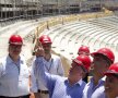 FOTO Ronaldo şi-a pus casca pe cap şi a inspectat şantierul noului ”Maracana” până l-a luat somnul ;)