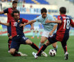 Zarate (între 3 adversari de la Genoa) a pasat la unul dintre cele două goluri ale lui Hernanes în victoria lazială cu 4-2