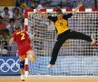 Amandine Leynaud e portarul
titular al Franței, reprezentativă cu
care a cîștigat de două ori argintul la
Mondiale
