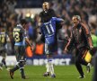 Simbolul bucuriei: Di Matteo ridicat în brațe de Didier Drogba (foto: Reuters)