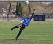 Albert Popa a ales postul de
portar atras de paradele
goal-keeperi-lor pe care-i
urmărea pe micul ecran
