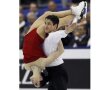 Tessa Virtue şi Scott Moir au cucerit cea de-a doua medalie de aur în proba de dans de patinaj artistic. 