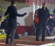 Răzvan Lucescu şi Liviu Ciobotariu au dialogat de la distanţă pe durata meciului