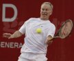 Stele pe zgură » McEnroe, Bahrami, Năstase şi Pavel au oferit un spectacol grandios la Arenele BNR