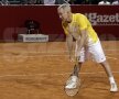 GALERIE FOTO Scîntei pe zgură » McEnroe, Năstase, Pavel şi Bahrami i-au distrat pe cei 4.000 de spectatori, la Arenele BNR