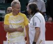 GALERIE FOTO Scîntei pe zgură » McEnroe, Năstase, Pavel şi Bahrami i-au distrat pe cei 4.000 de spectatori, la Arenele BNR
