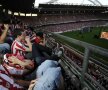 Fanii basci au trăit cu sufletul la gură finala de pe ”Național Arena” (foto: El Correo)