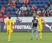 Un fan al Universităţii a pătruns pe teren îmbrăcat cu un tricou pe care scria "Dreptate pentru Ştiinţa"