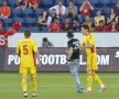 Un fan al Universităţii a pătruns pe teren îmbrăcat cu un tricou pe care scria "Dreptate pentru Ştiinţa"