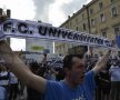 Fanii Universităţii au ieşit în stradă. foto: Lorand Vakarcs