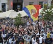Fanii Universităţii au ieşit în stradă. foto: Lorand Vakarcs