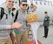 Pepe şi Cristiano în faţa aeronavei Romavia