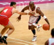 Michael Jordan, aici în duel cu regretatul Drazen Petrovici, în finala SUA-Croaţia de la JO din 1992