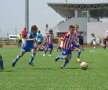 Academia Hagi (in albastru, aici in meciul cu DimSoft 1-4, la Cupa ProLuceafarul de la Buftea) s-a inscris la Brasov Cup la 6 categorii de virsta!