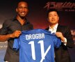 VIDEO şi FOTO » Nebunie la sosirea lui Drogba în China! Cum a fost întîmpinat ivorianul