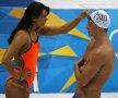 Frumosul şi superba
Ryan Lochte, campion olimpic la înot, şi-a găsit timp să flirteze cu o splendidă sirenă. Sirena se numeşte Maria Fernandez Gonzalez şi este şi ea înotătoare. Şi îl farmecă pe american, aşa, ca de la vecin la vecin.