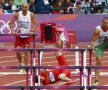 Drama olimpică
Campion olimpic la Atena 2004, la 110 m garduri, chinezul Liu Xiang s-a prăbuşit ieri pe pistă în serii, accidentîndu-se la genunchi
Foto: Reuters