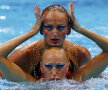 Artă în apă. Minunată imagine creată de ucrainencele Daria Iuşko şi Ksenia Sidorenko la înot sincron // Foto: Reuters