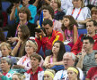 Rareş Dumitrescu fotografiind din tribuna de la gimnastică, în ultima zi a finalelor pe aparate // Foto: Raed Krishan
