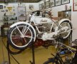 Prințul sau Șoarecele Alb, construit de Indian în 1926
și care atingea 130 km/h la 250 centimetri cubi