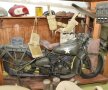 Un Harley-Davidson WLA din 1942, folosit în
principal pentru escortă militară și
transportul echipamentului radio pe front