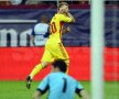 VIDEO + FOTO Alexandru Maxim a înscris cel mai frumos gol din cele şase reuşite de "tricolori" cu Estonia şi Andorra: "Mama a plîns la gol!"