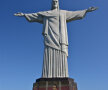 O propunere pentru
Mutu: un afiș uriaș
pe soclul statuii lui
Iisus de pe
Corcovado, la Rio de
Janeiro