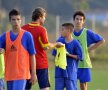 Florin Răducioiu l-a avut ieri pentru prima dată sub comandă la ”naţionala” U15 pe fiul lui Gică Hagi: ”Un băiat inteligent!”