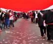 VIDEO şi FOTO River Plate a intrat în Cartea Recordurilor! 100.000 de fani au desfăşurat pe străzi cel mai mare steag din lume