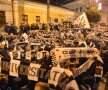 FOTO Miting pentru "U": fanii au ieşit în stradă » Cine s-a alăturat galeriei